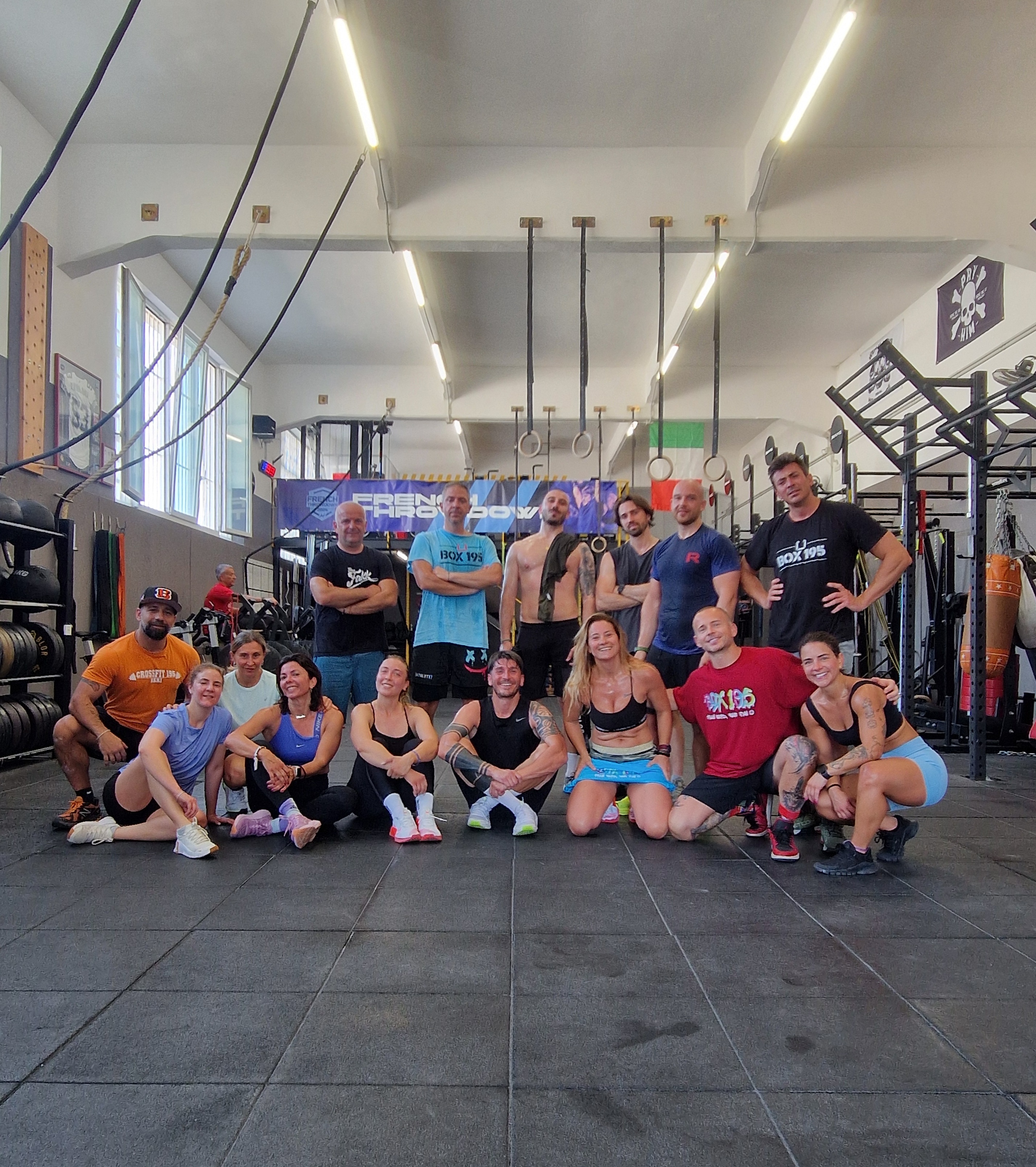 BOX 195 ITALY – Warm people, burning weather 